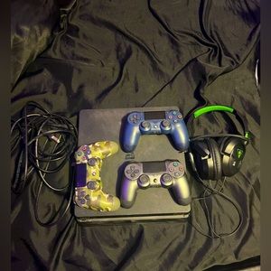 Playstation 4 slim, 1 TB